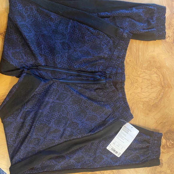 Athleta python Brooklyn Joggers - Picture 2 of 4